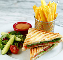 Beyaz Peynirli Biberli Tost