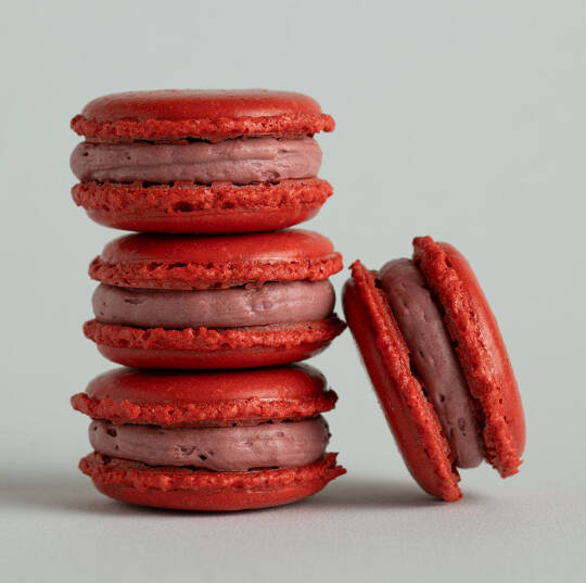 Çilekli Macaron