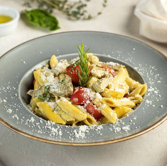 Etli Köri Soslu Penne