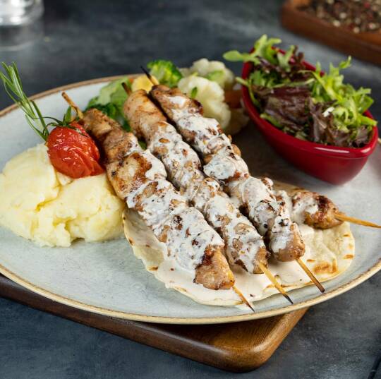 Satay Soslu Piliç Şiş