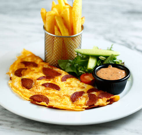 Sucuk ve Kaşarlı Peynirli Omlet - 1