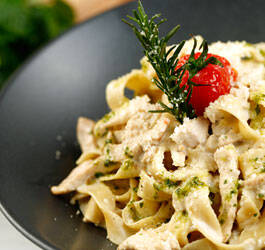 Tavuk ve Mantarlı Fettuccini